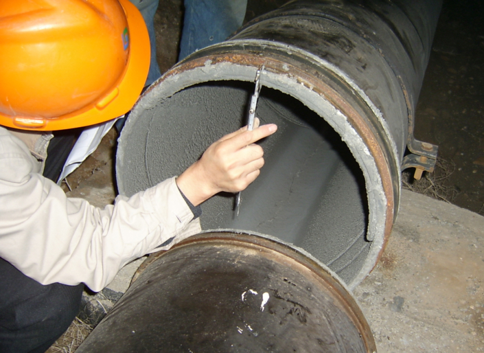 Measuring scale in pipe