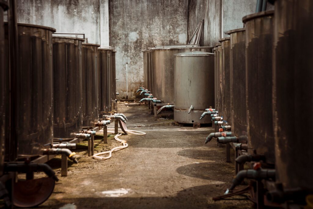 Industrial liquid vats